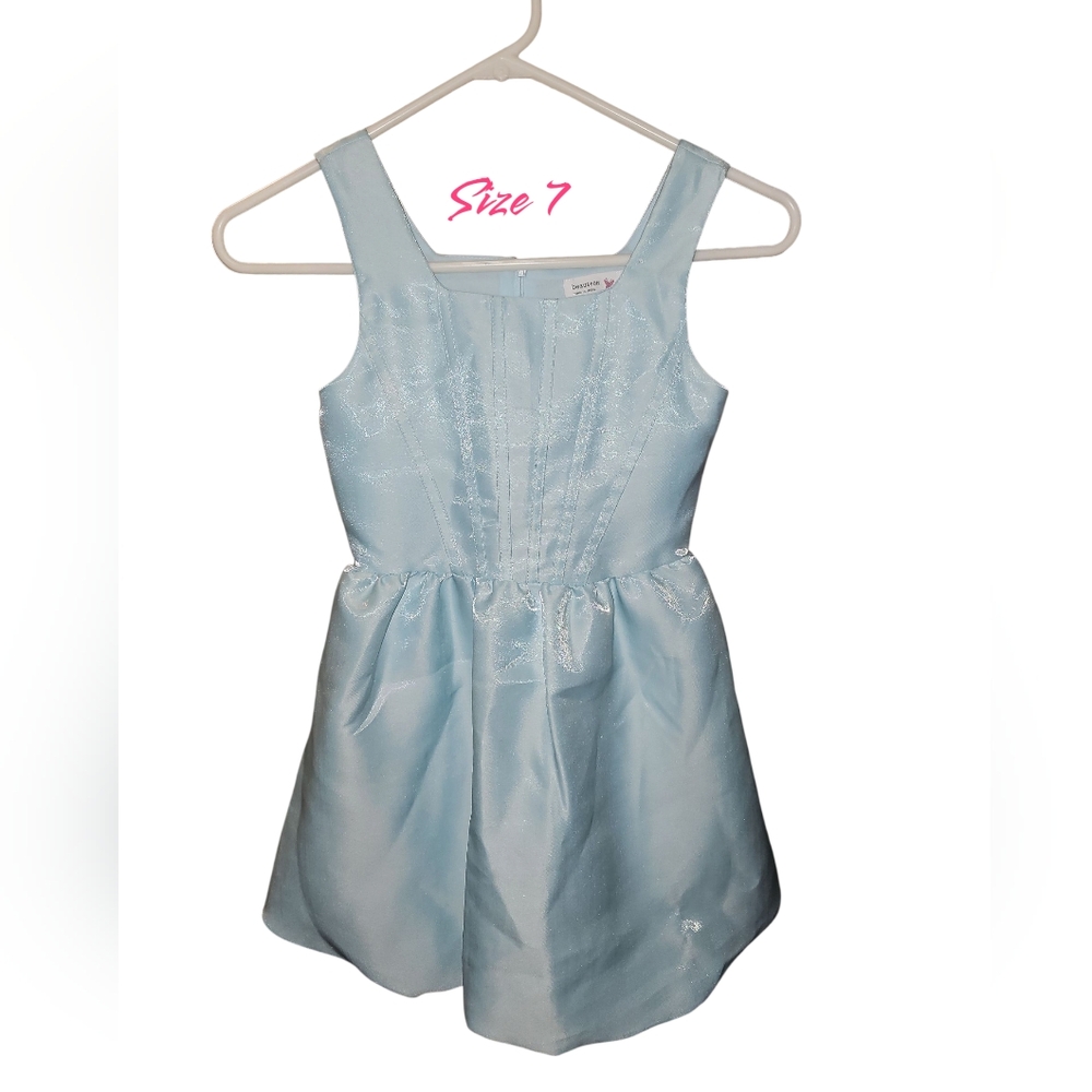 Elegant Light Blue Sleeveless Dress (Besutiful)